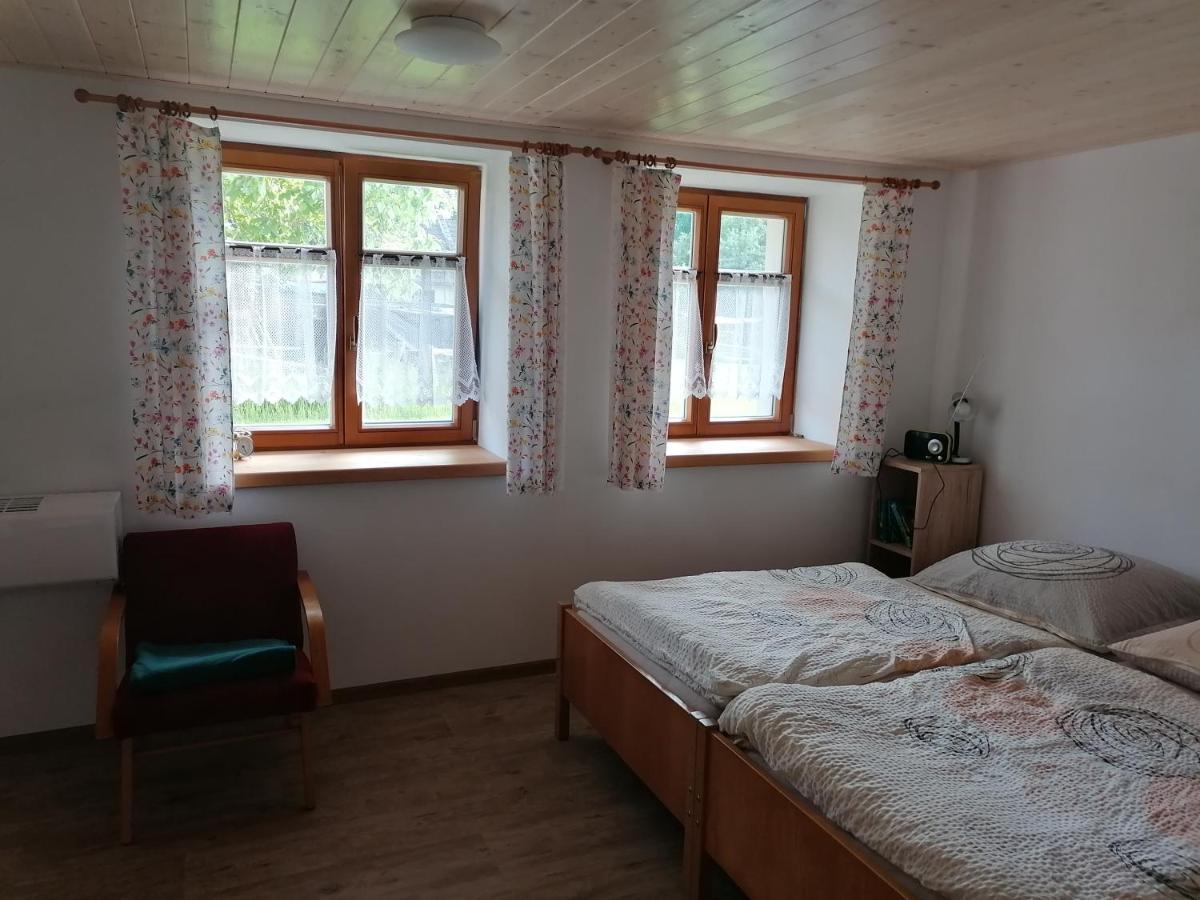 Apartman Na Statku Jílovice Eksteriør bilde